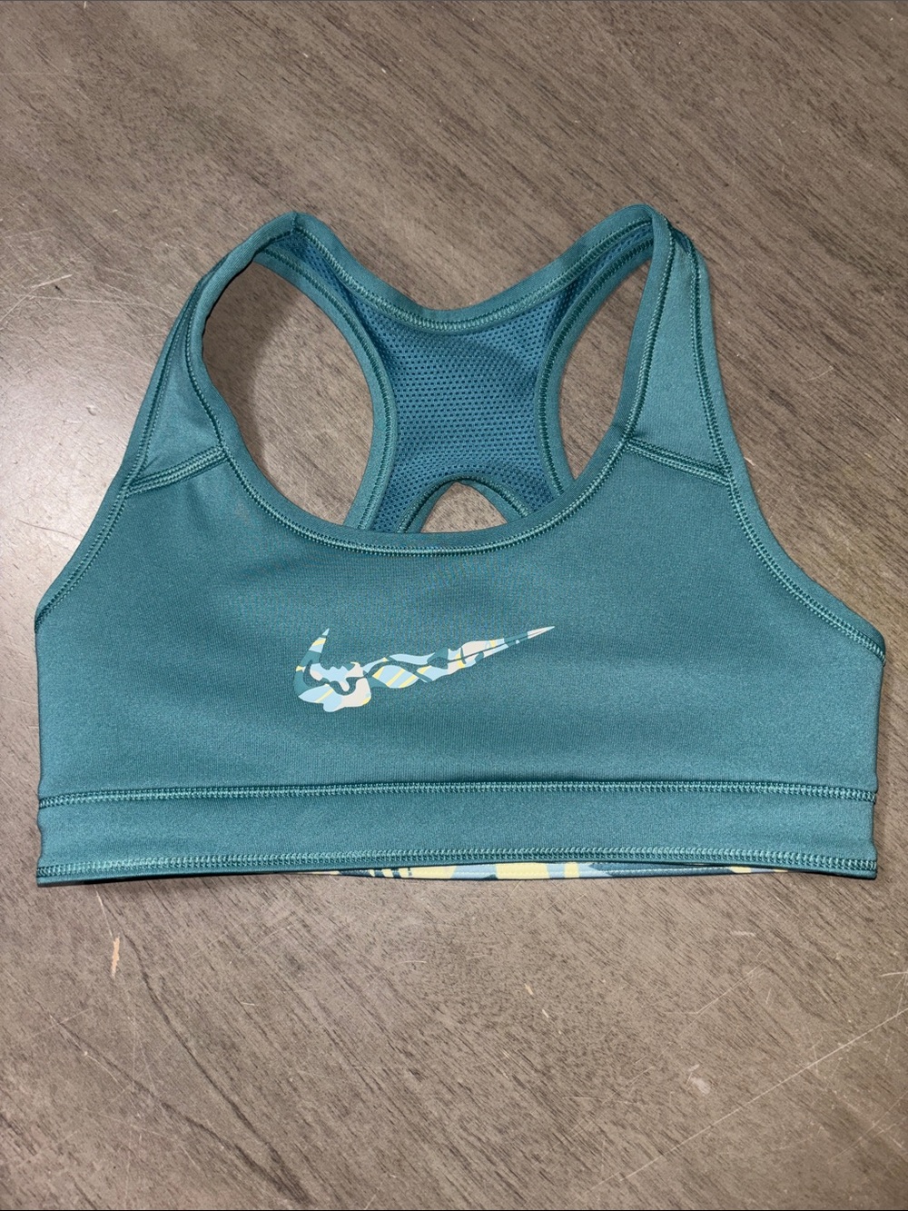 Nike - girl’s reversible Racerback Sports Bra